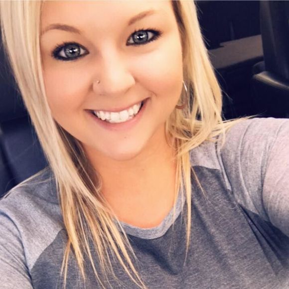 Meet your Posher, Shelby - Picture 1 of 1